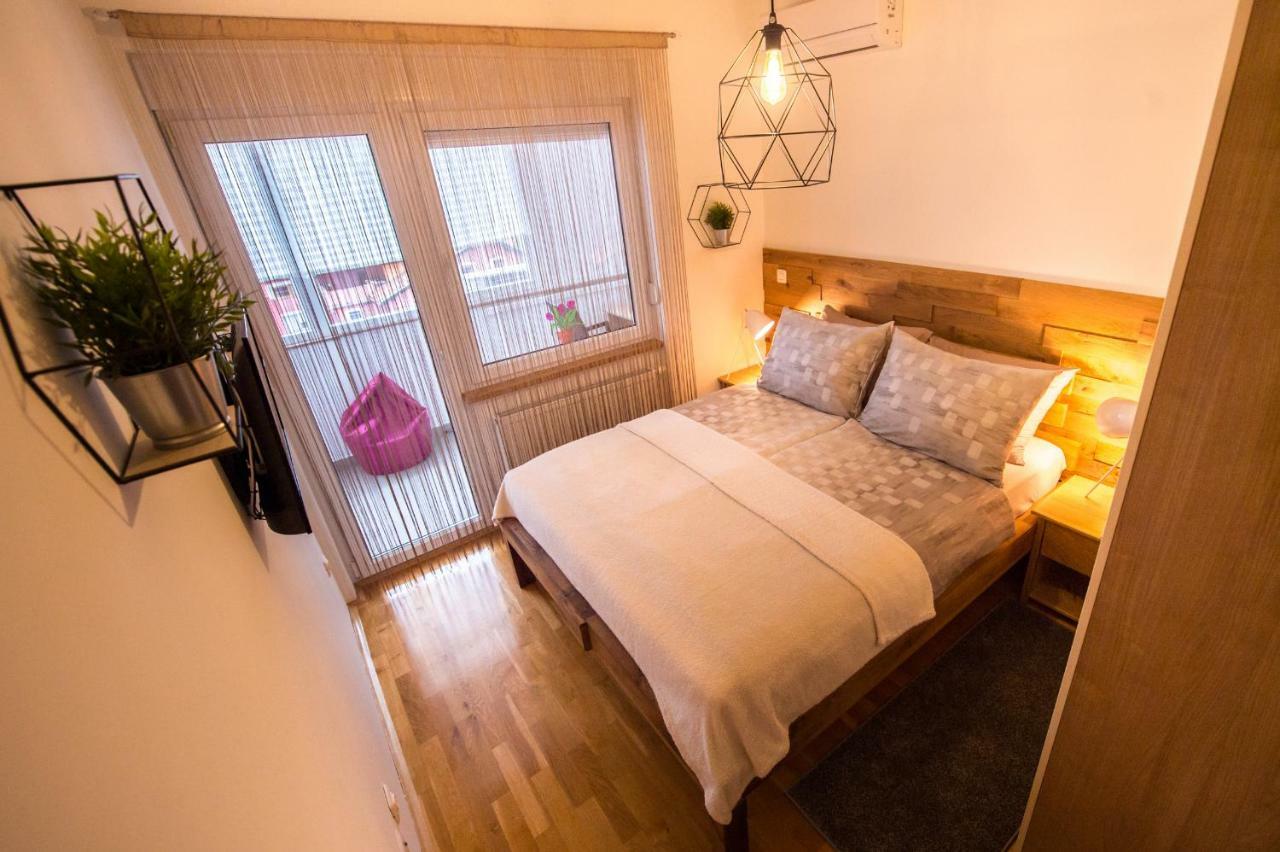 Apartment Lamar - Entry With Pin 0 - 24H, Underground Parking Garage, Elevator Slavonski Brod Exterior foto
